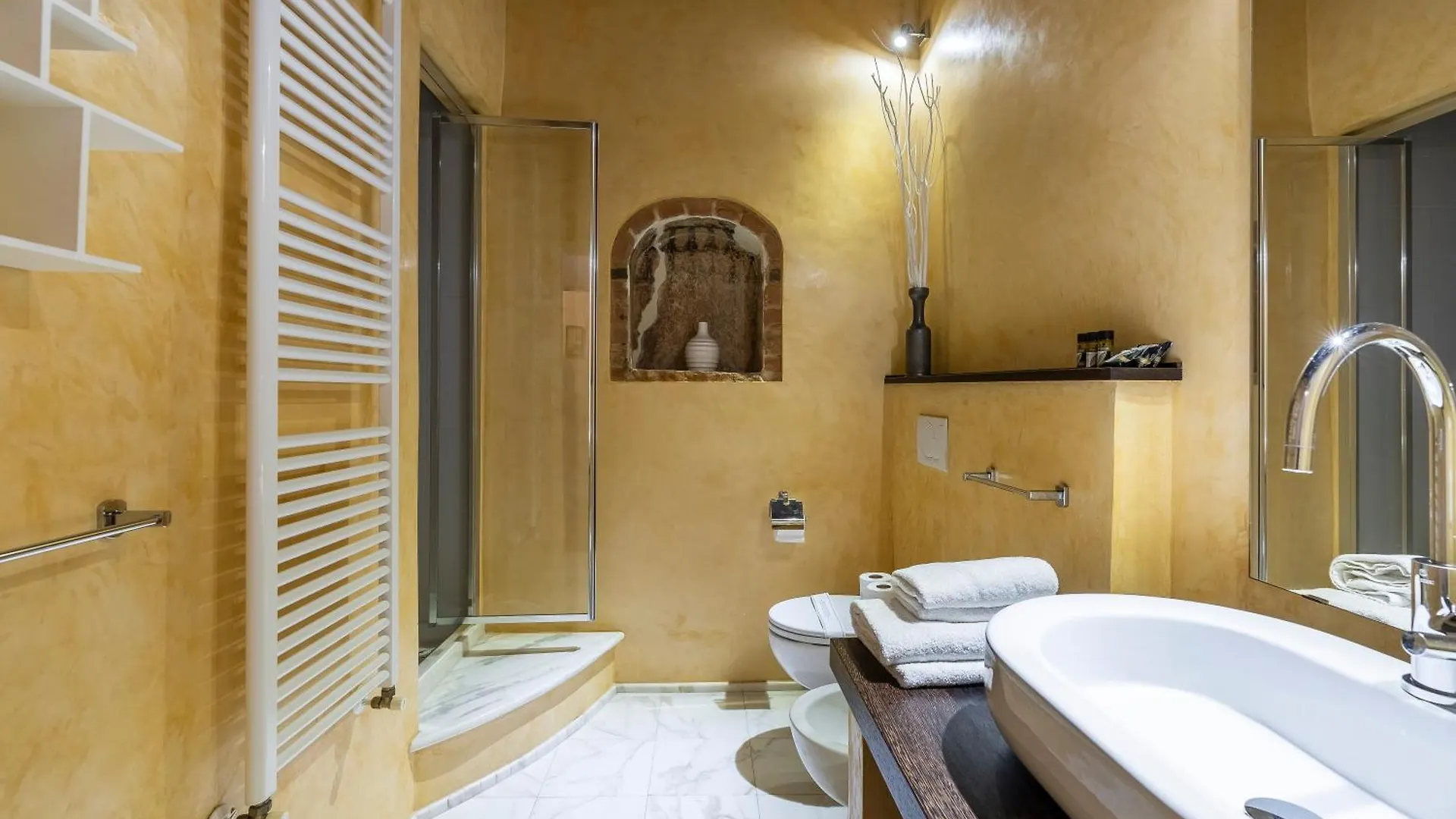 Pepi 64 Apartment Florence Italy
