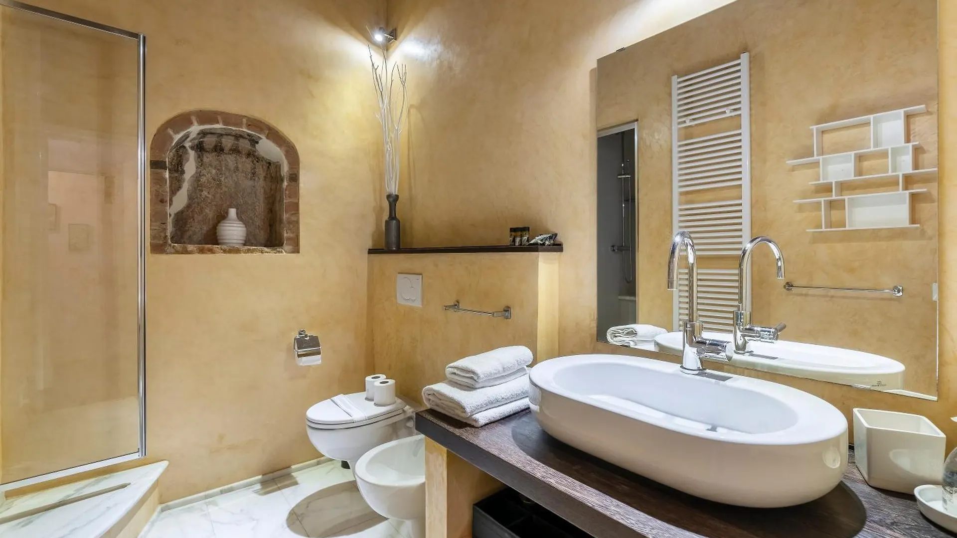 Pepi 64 Apartment Florence Italy